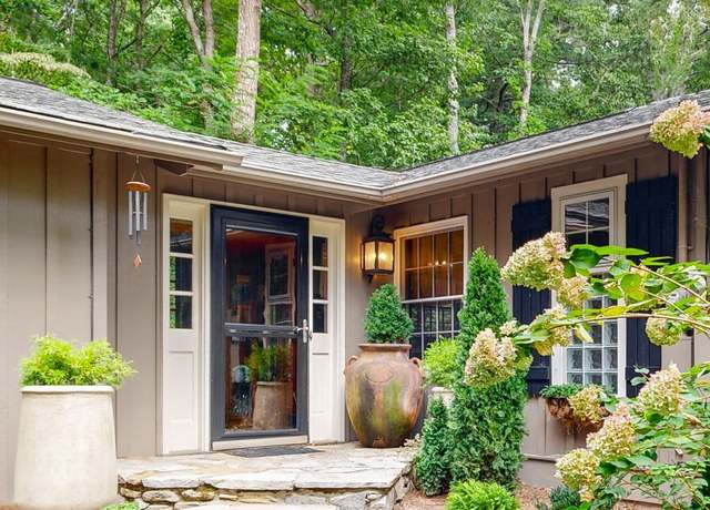 Property at 424 Split Rail Row, Highlands, NC 28741, 3 beds, 3 baths