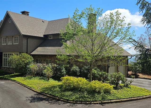 Property at 250 Meadow Ridge Dr, Lake Toxaway, NC 28747, 4 beds, 5.5 baths