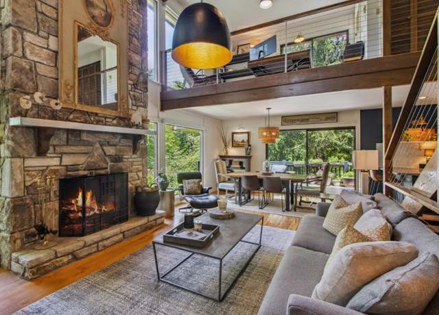 Property at 15 Elm Ct, Highlands, NC 28741, 4 beds, 3 baths