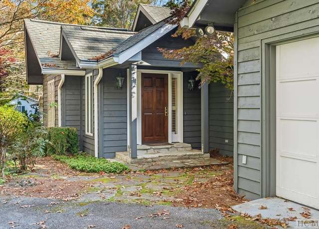 Property at 1320 Cobb Rd, Highlands, NC 28741, 3 beds, 3.5 baths