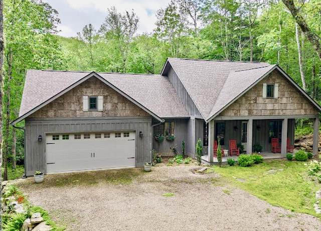 Property at 11 Feldspar Ln, Sapphire, NC 28774, 3 beds, 2.5 baths