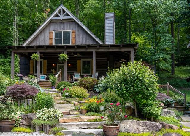Property at 31 Bold Creek Trl, Glenville, NC 28736, 3 beds, 3 baths