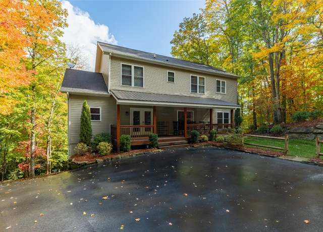 Property at 110 Kestrel Ct, Sapphire, NC 28774, 5 beds, 3.5 baths