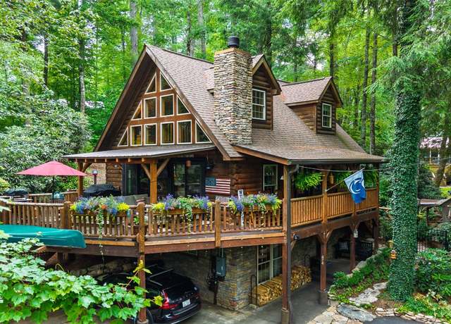 Property at 474 Chowan Dr, Highlands, NC 28741, 3 beds, 3 baths