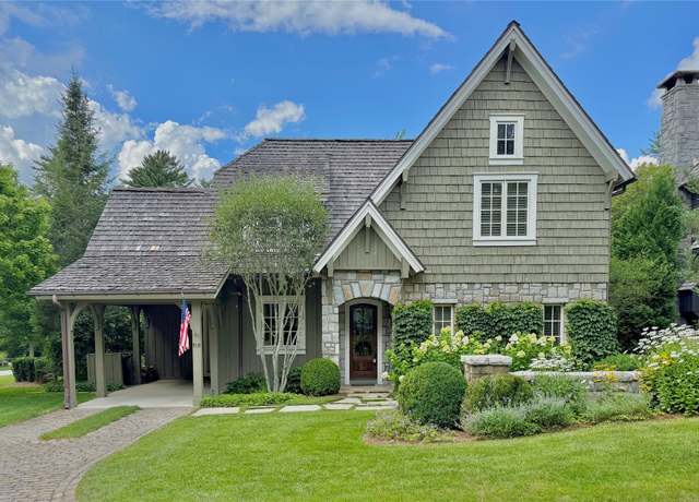 Property at 25 Old Edwards Cir, Highlands, NC 28741, 4 beds, 4.5 baths