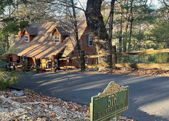 Property at 576 Blackberry Trail Trl, Sapphire, NC 28774, 3 beds, 4 baths