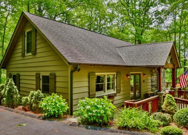 Property at 1100 Claire Lane Ln, Highlands, NC 28741, 3 beds, 2.5 baths