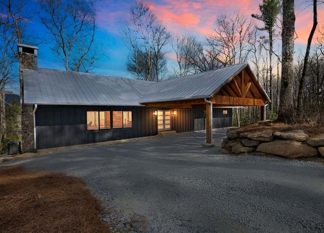 Property at 531 Hedden Ln, Highlands, NC 28741, 2 beds, 2.5 baths