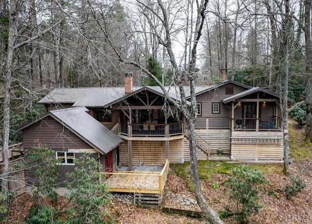 Property at 109 Pinecrest Rd, Highlands, NC 28741, 4 beds, 2.5 baths