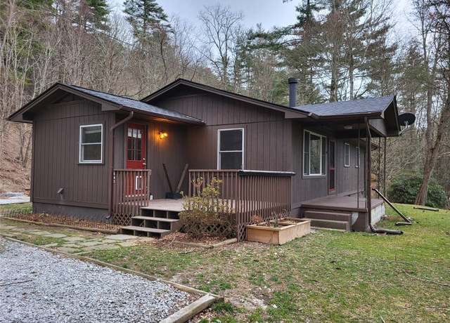 Property at 645 Cole Mountain Cir, Highlands, NC 28741, 3 beds, 2 baths