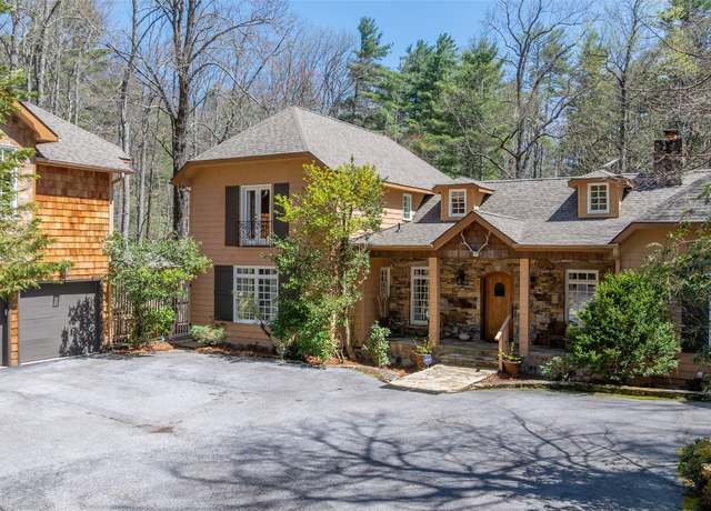 Property at 26 Valentine Ln, Highlands, NC 28741, 4 beds, 4.5 baths