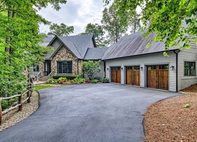 Property at 1124 Highlands Cove Dr, Highlands, NC 28741, 4 beds, 4.5 baths