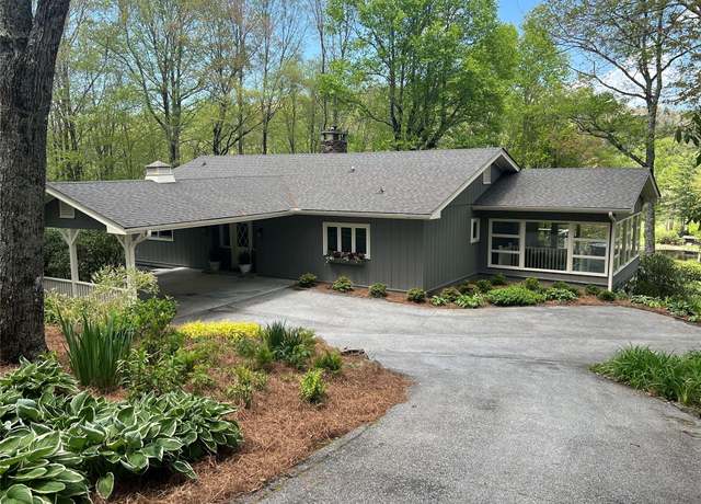 Property at 100 Mountain Ash Ln, Highlands, NC 28741, 3 beds, 3.5 baths