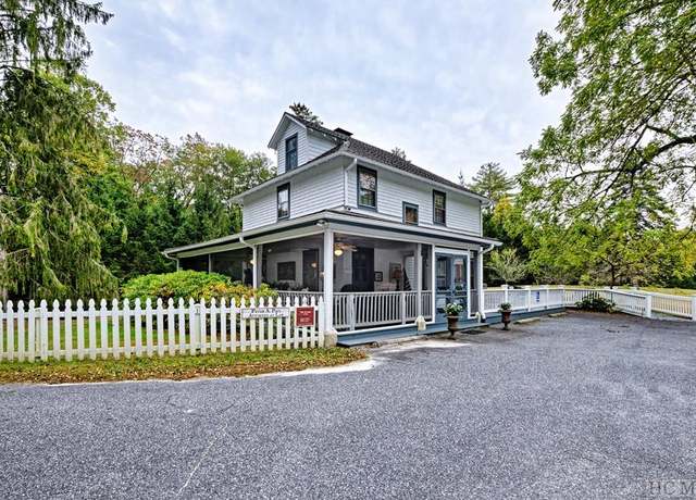 Property at 872 US 64 W, Cashiers, NC 28717, 3 beds, 4 baths