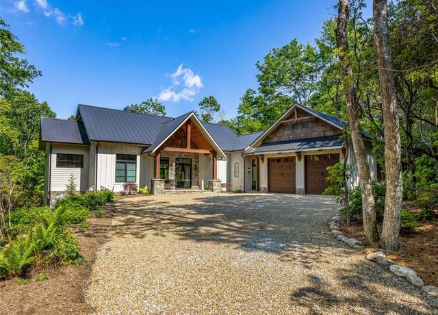 Property at 207 Seminole Way, Lake Toxaway, NC 28747, 4 beds, 4.5 baths