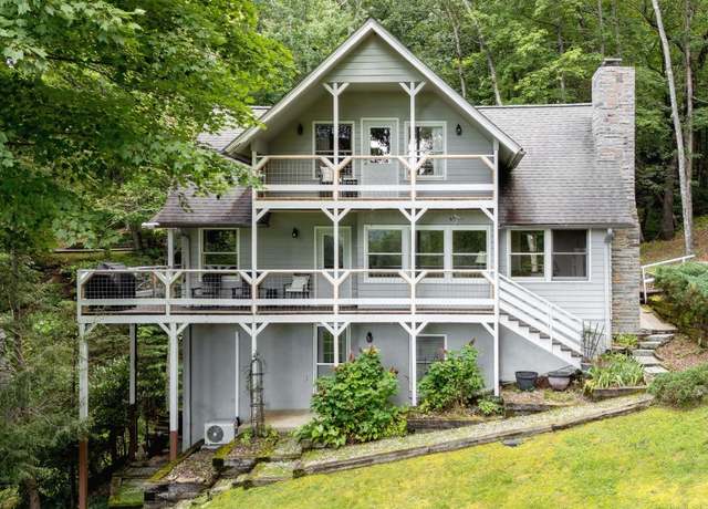 Property at 40 Blackberry Trl, Sapphire, NC 28774, 3 beds, 3 baths