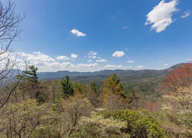 Property at 141 Big View Dr, Highlands, NC 28741, 4 beds, 5.5 baths