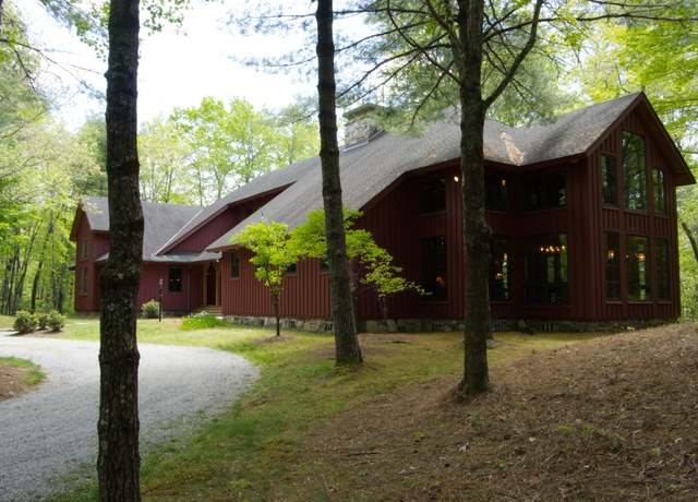 Property at 1528 Cold Mountain Rd, Lake Toxaway, NC 28747, 4 beds, 2.5 baths