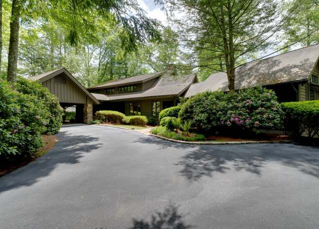 Property at 1747 Cold Mountain Rd, Lake Toxaway, NC 28747, 6 beds, 7.5 baths