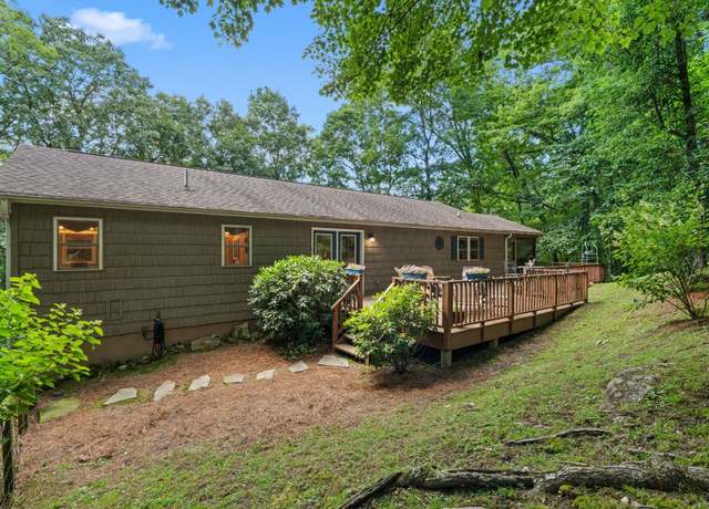 Property at 638 Holt Rd, Highlands, NC 28741, 3 beds, 4.5 baths