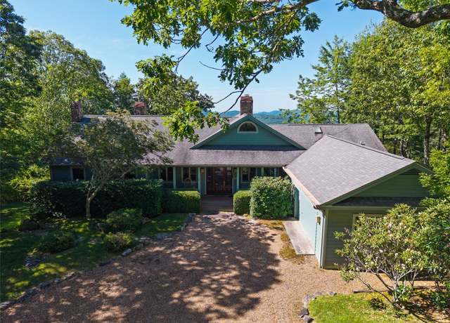 Property at 35 Corrie Dale Rd, Cashiers, NC 28717, 2 beds, 2.5 baths