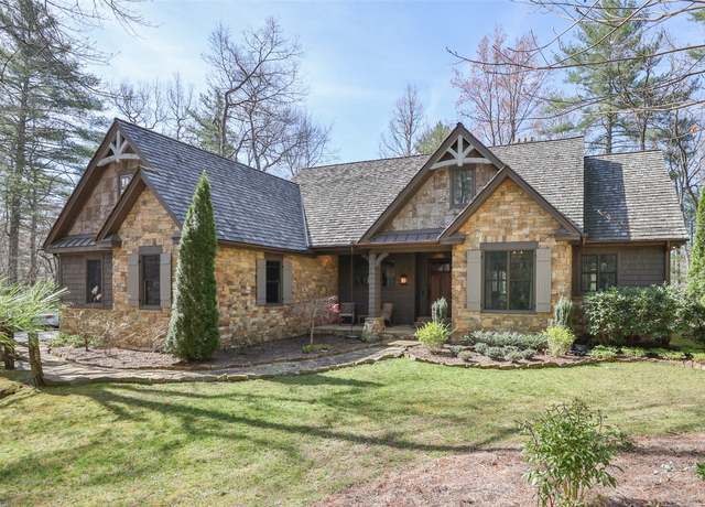 Property at 194 Streamside Dr, Cashiers, NC 28717, 4 beds, 3 baths