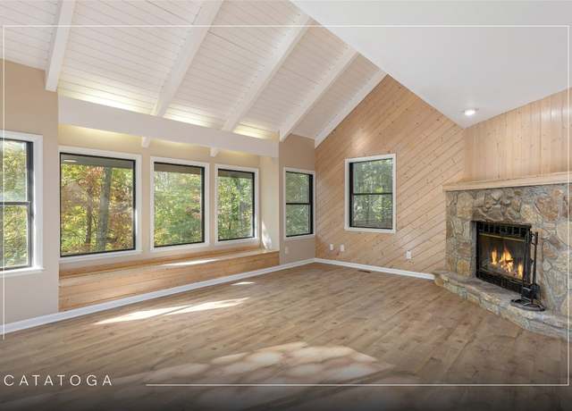 Property at 19 Indian Falls Way, Lake Toxaway, NC 28747, 3 beds, 2.5 baths