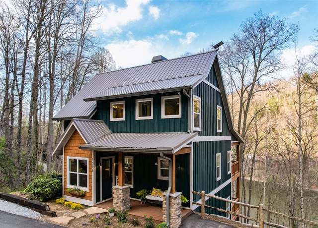 Property at 1018 N Norton Rd, Cashiers, NC 28717, 2 beds, 3 baths