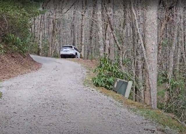 Property at 0 Falls Rd, Scaly Mountain, NC 28775