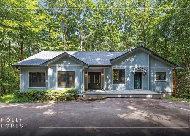 Property at 62 Plum Ct, Sapphire, NC 28774, 3 beds, 2 baths