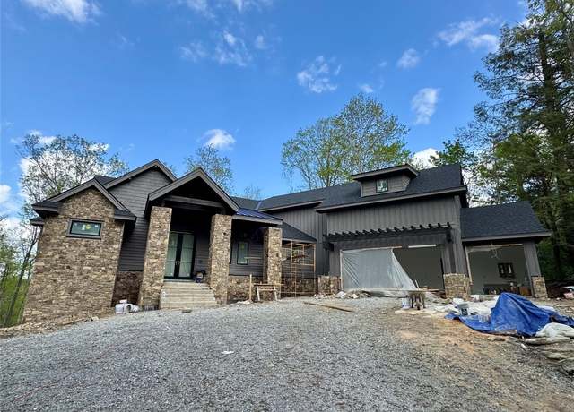 Property at 2385 Magnolia Dr, Highlands, NC 28741, 3 beds, 5 baths