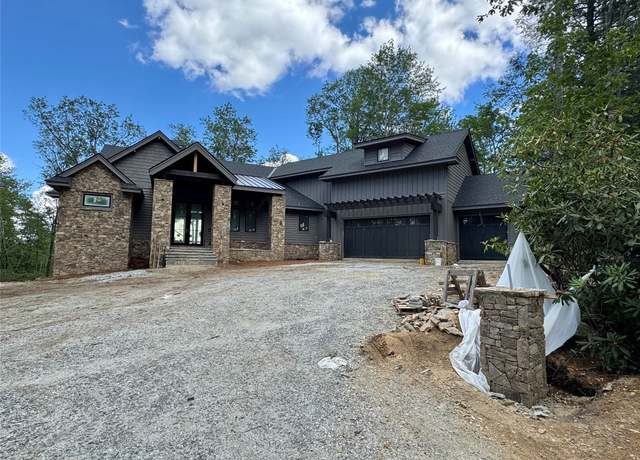 Property at 2385 Magnolia Dr, Highlands, NC 28741, 3 beds, 5 baths