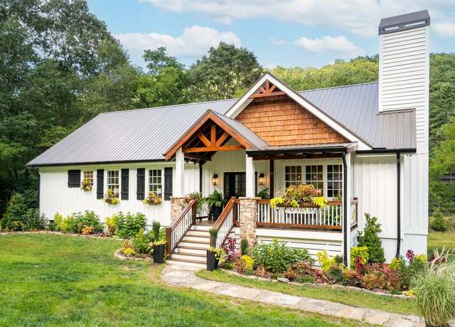 Property at 39 Jackson Dr, Highlands, NC 28741, 3 beds, 3 baths