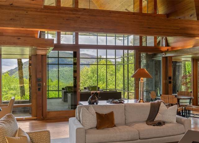 Property at 749 Stillmont Cir, Cashiers, NC 28717, 4 beds, 4.5 baths