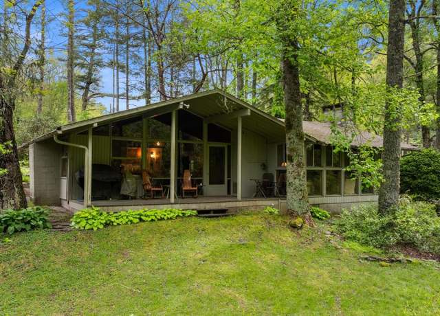 Property at 1145 Franklin Rd, Highlands, NC 28741, 2 beds, 2 baths