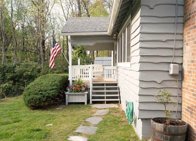 Property at 181 Cherokee Dr, Highlands, NC 28741, 3 beds, 2 baths