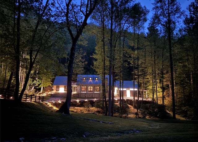 Property at 67 Chimney Overlook Dr, Scaly Mountain, NC 28775, 3 beds, 2 baths