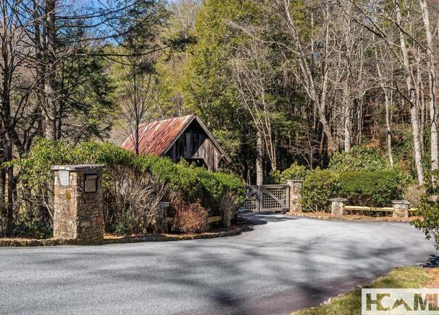 Property at 90 Jones Hollow Rd 28723 Rd, Cullowhee, NC 28723, 2 beds, 2 baths