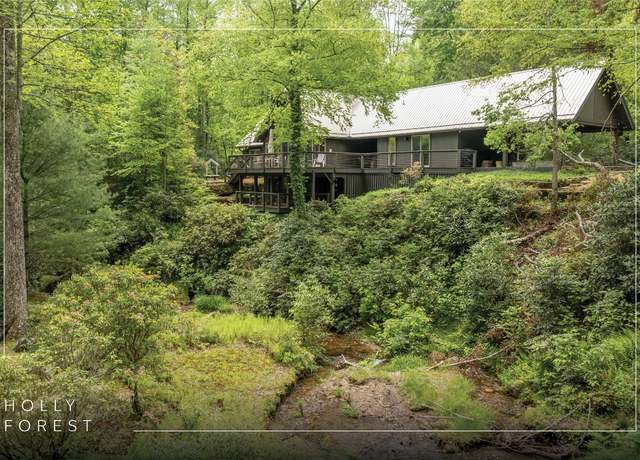 Property at 2057 Black Oak Dr, Sapphire, NC 28774, 2 beds, 3 baths