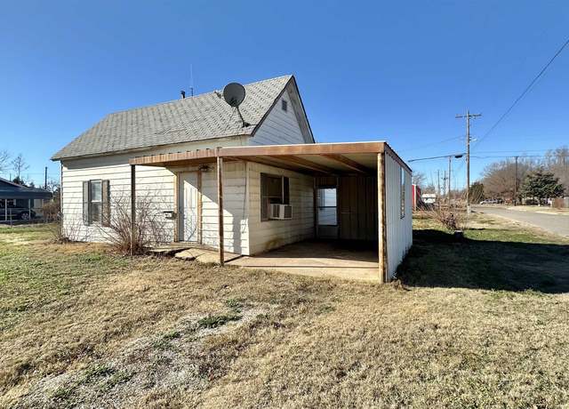 Property at 601 6th St, Woodward, OK 73801, 2 beds, 1 bath