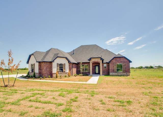 Property at 7009 Chisholm Rnch, Enid, OK 73703, 4 beds, 2.5 baths