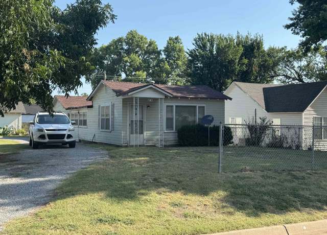 Property at 2306 E Oak Ave, Enid, OK 73701, 2 beds, 1 bath