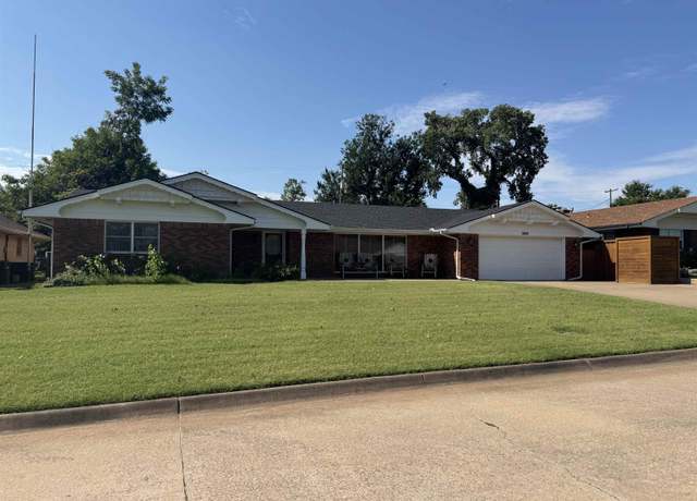 Property at 1809 Mocking Bird Ln, Enid, OK 73703, 2 beds, 2 baths