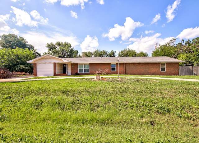 Property at 320 Kansas Ave, North Enid, OK 73701, 3 beds, 2 baths
