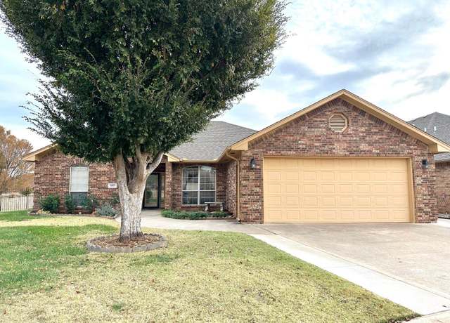 Property at 1109 Remington Ct, Enid, OK 73703, 4 beds, 3 baths