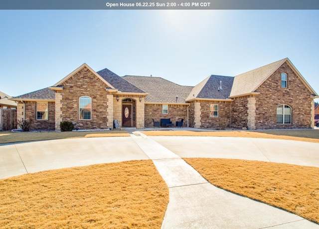 Property at 4621 Daybreak Ln, Enid, OK 73703, 4 beds, 2.5 baths