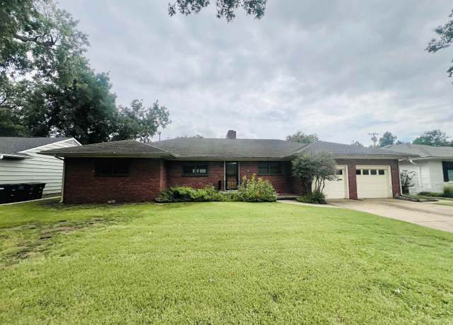 Property at 1513 Vinita Ave, Enid, OK 73703, 3 beds, 2 baths