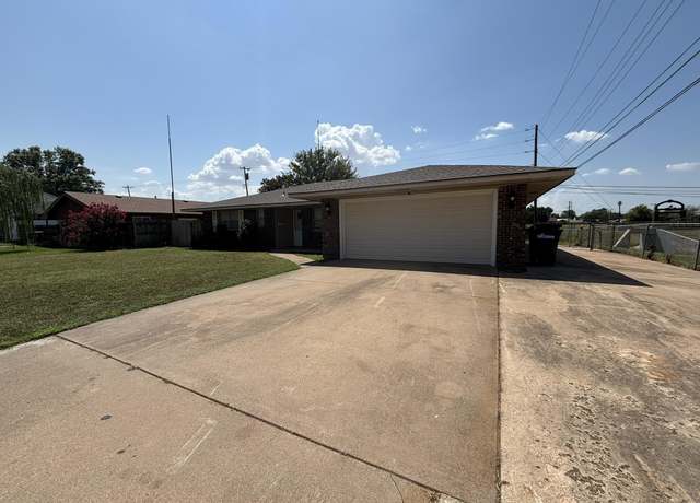 Property at 1402 S Hayes St, Enid, OK 73703, 3 beds, 2 baths