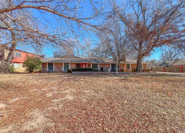 Property at 2717 Wildwood Dr, Enid, OK 73703, 3 beds, 2.5 baths