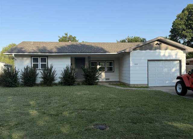 Property at 1622 N Kennedy St, Enid, OK 73701, 3 beds, 2 baths